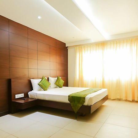 Hotel Treebo Trend Vijaya Grand à Udupi Extérieur photo