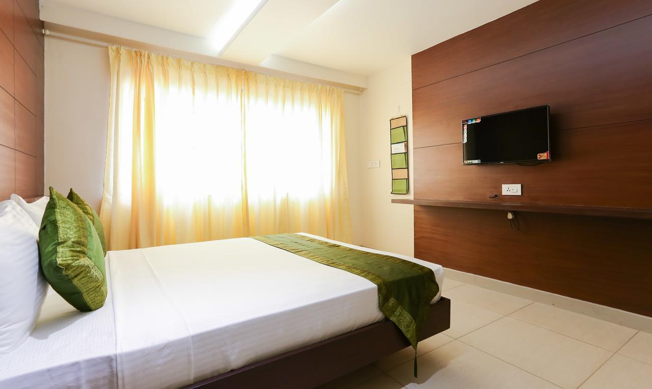 Hotel Treebo Trend Vijaya Grand à Udupi Extérieur photo