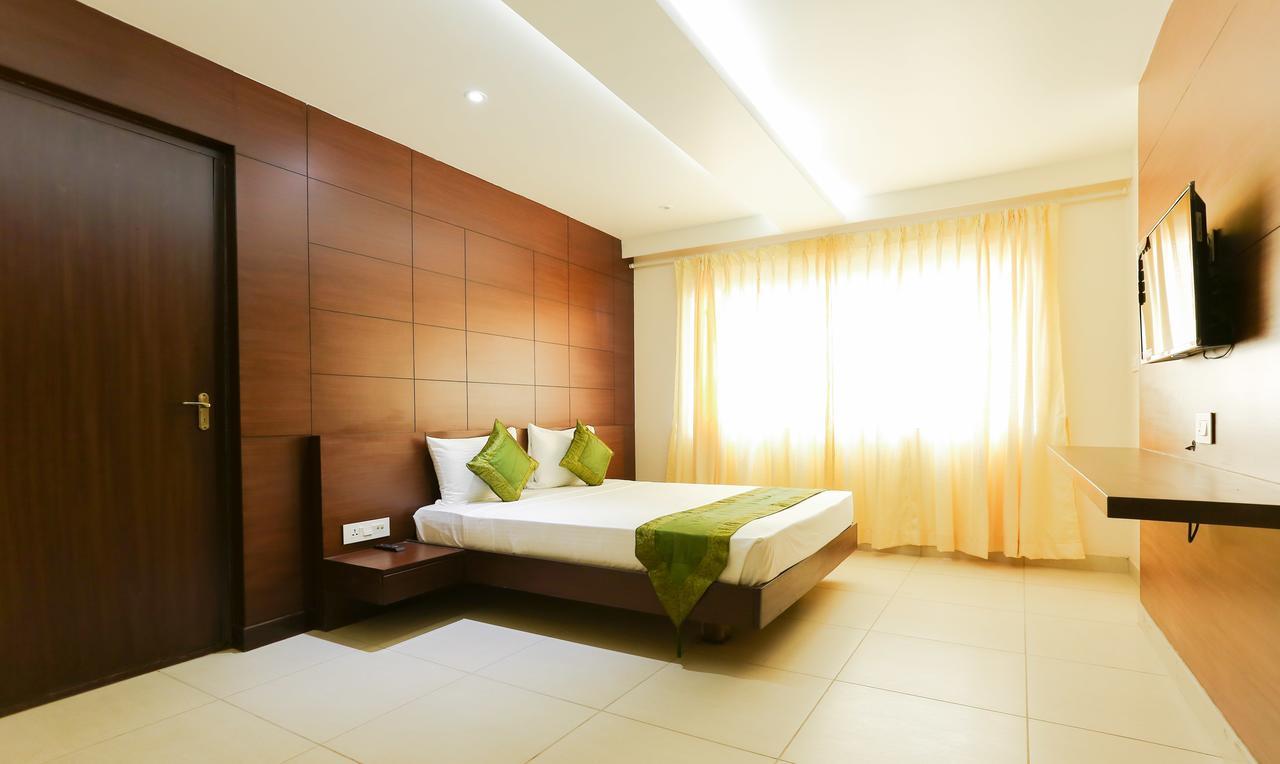Hotel Treebo Trend Vijaya Grand à Udupi Extérieur photo