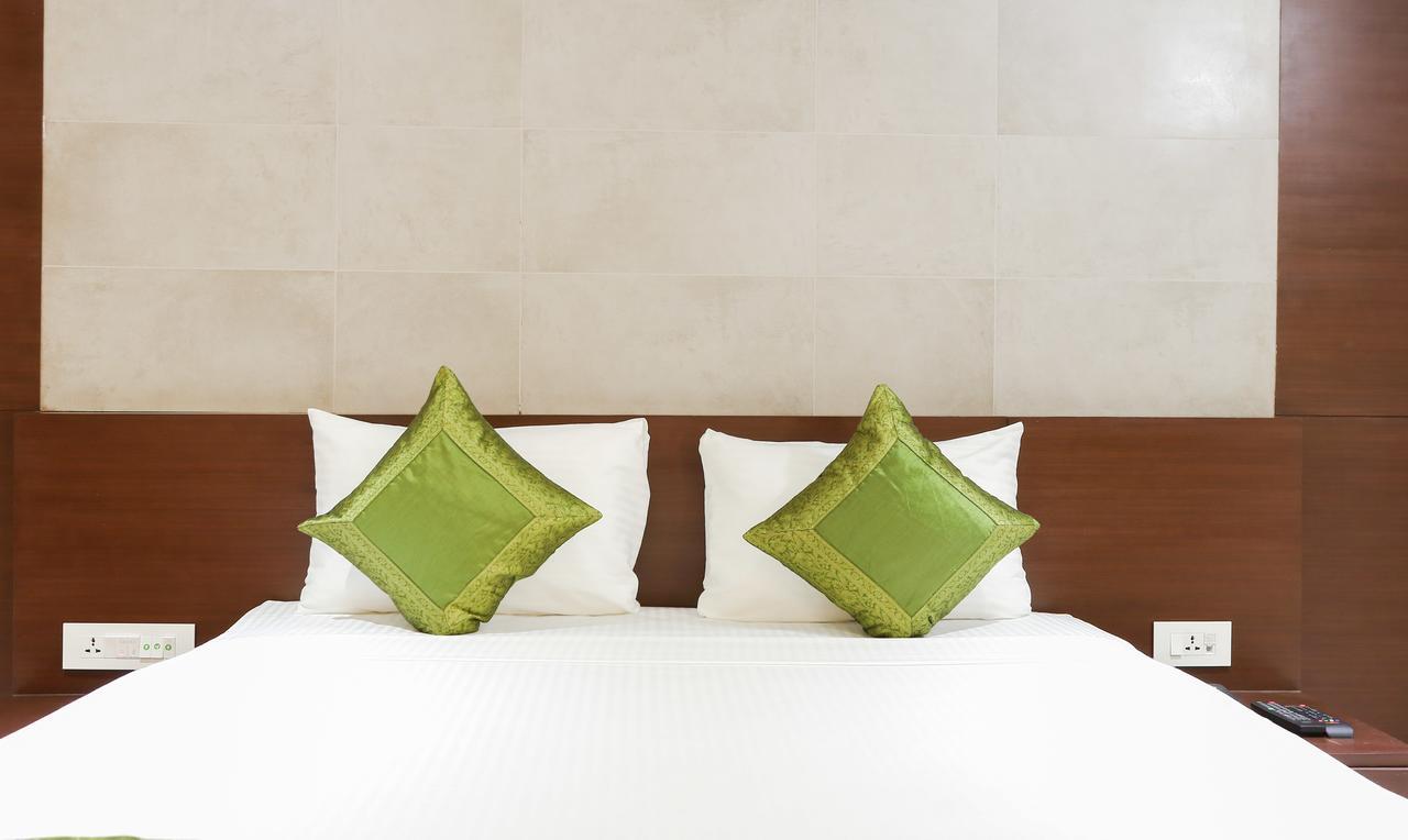 Hotel Treebo Trend Vijaya Grand à Udupi Extérieur photo