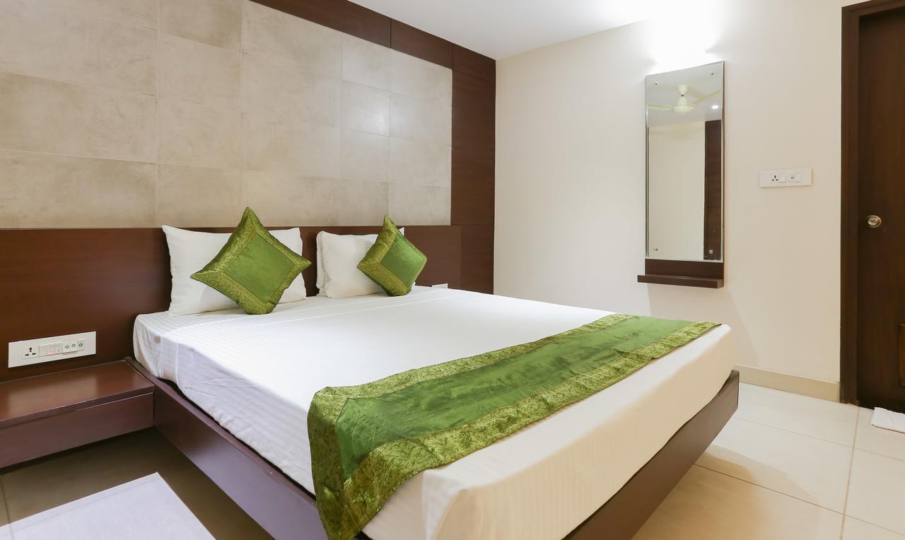 Hotel Treebo Trend Vijaya Grand à Udupi Extérieur photo